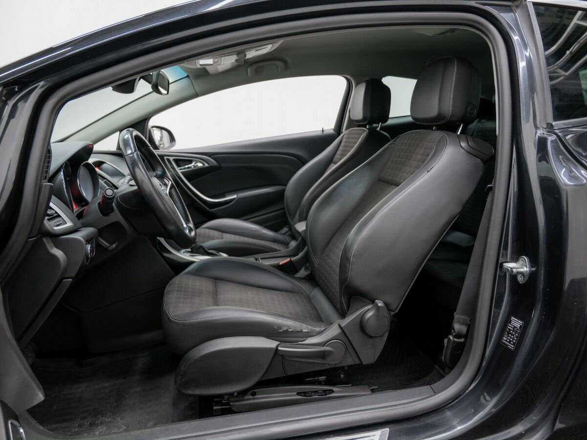 Б/У Опель Астра 2012 года. Фото: #8