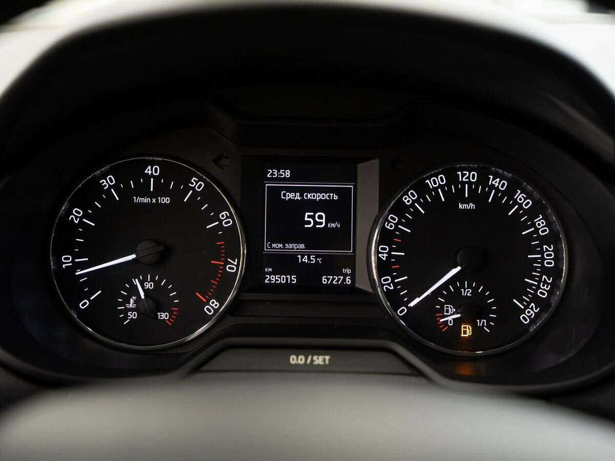 Б/У Шкода Октавия 2014 года. Фото: #8