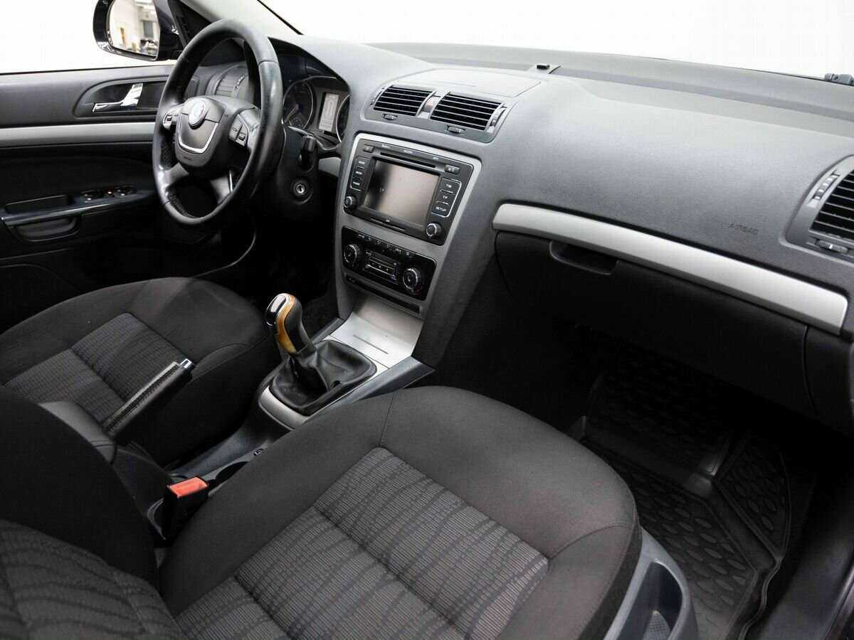 Б/У Шкода Октавия 2012 года. Фото: #5