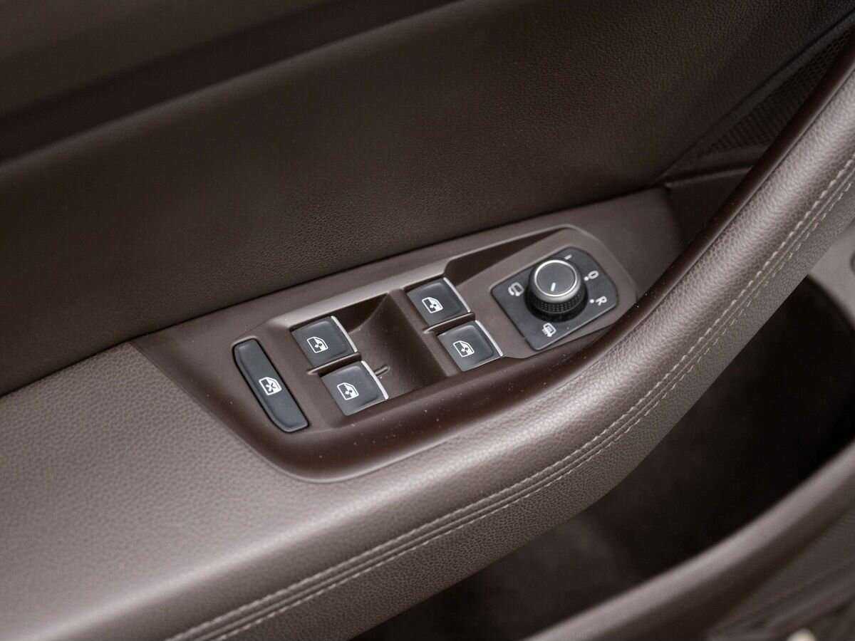 Б/У Фольксваген Пассат 2016 года. Фото: #15