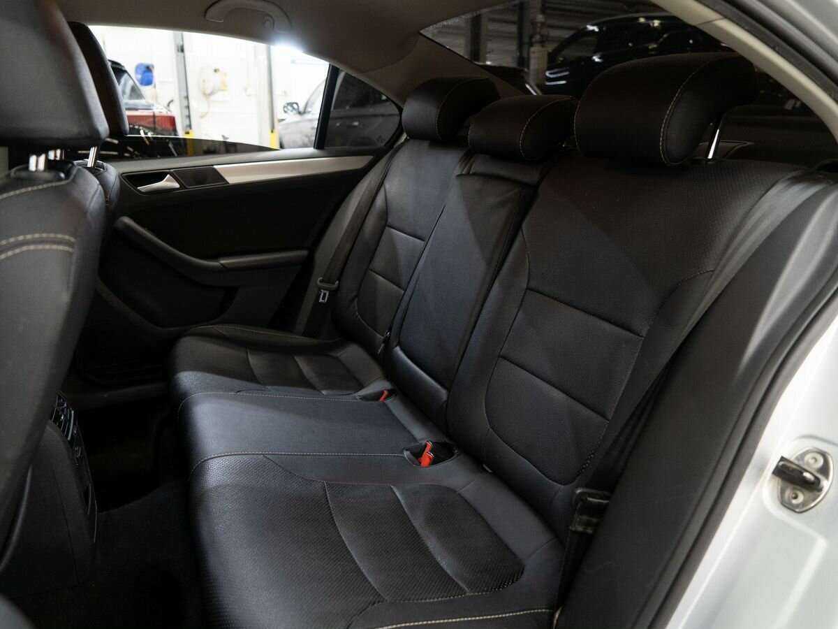 Б/У Фольксваген Джетта 2013 года. Фото: #6