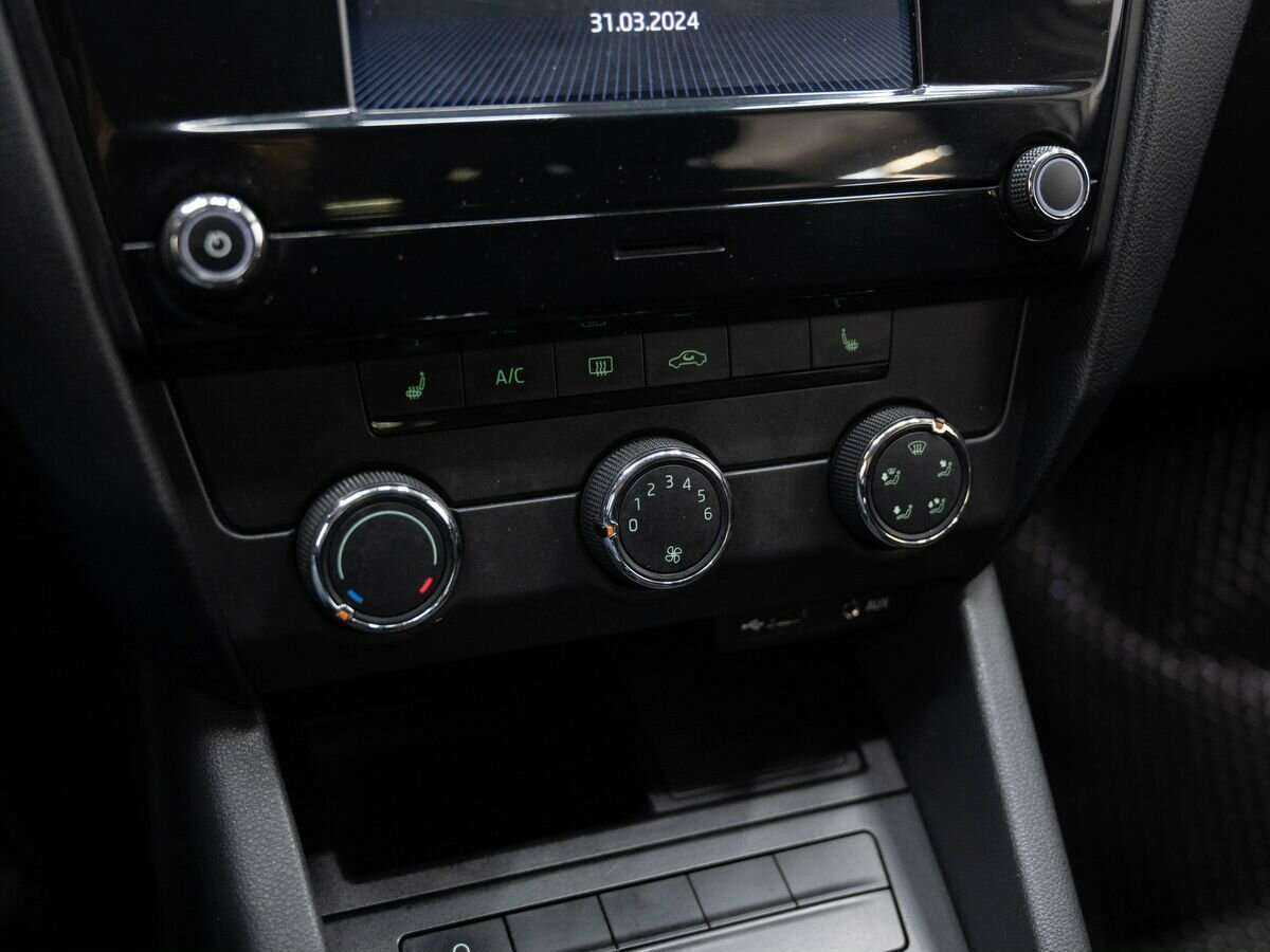 Б/У Шкода Октавия 2017 года. Фото: #18