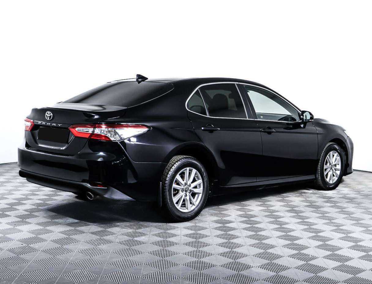 Toyota Camry 2020 года с пробегом. Фото: #1