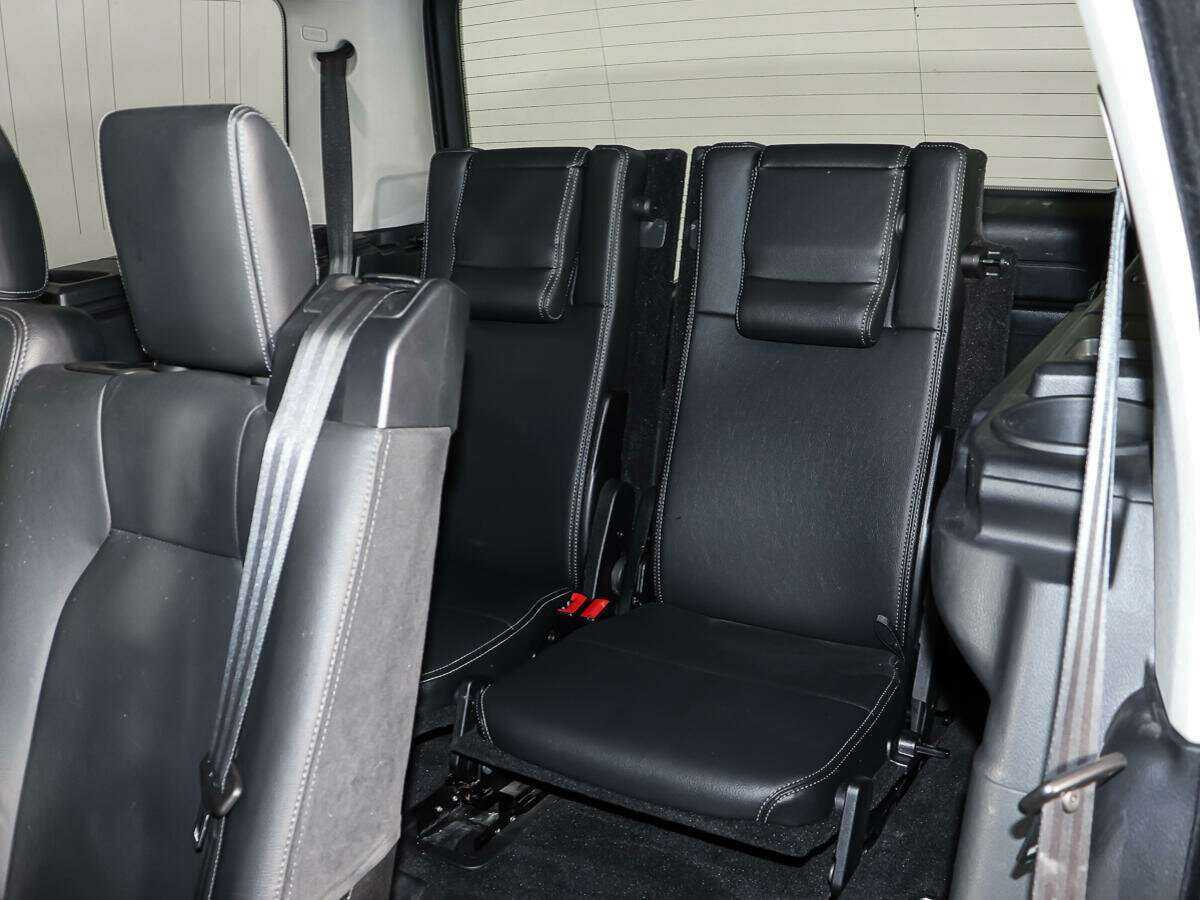 Land Rover Discovery 2012 года с пробегом. Фото: #12