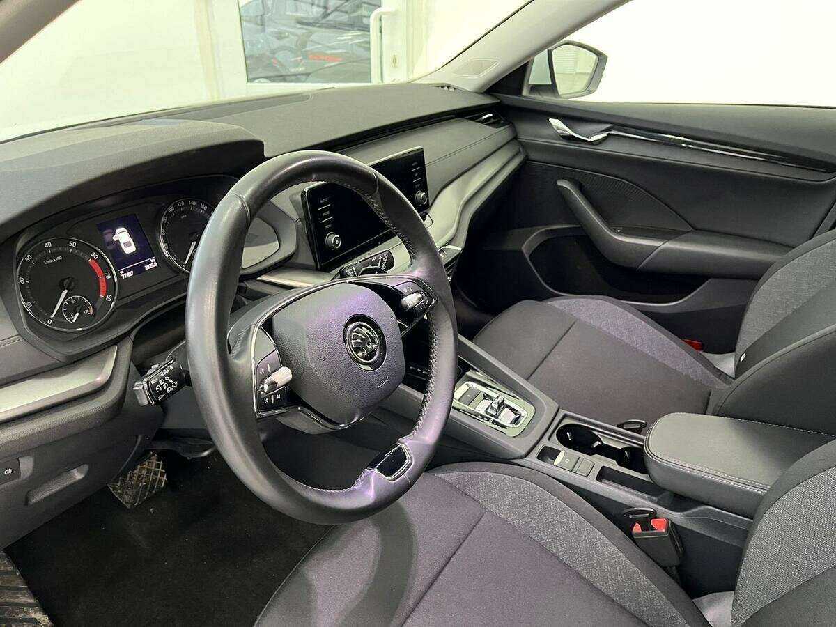 Skoda Octavia 2021 года с пробегом. Фото: #8