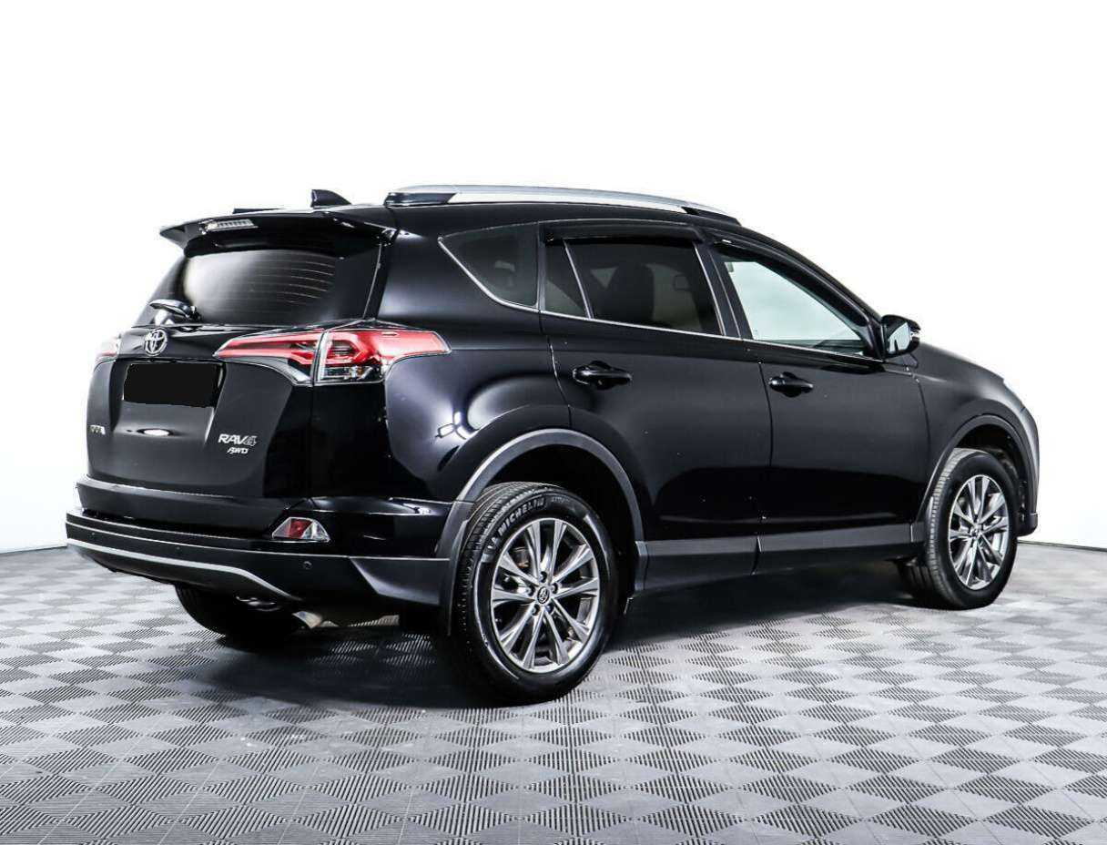 Toyota RAV4 2018 года с пробегом. Фото: #4