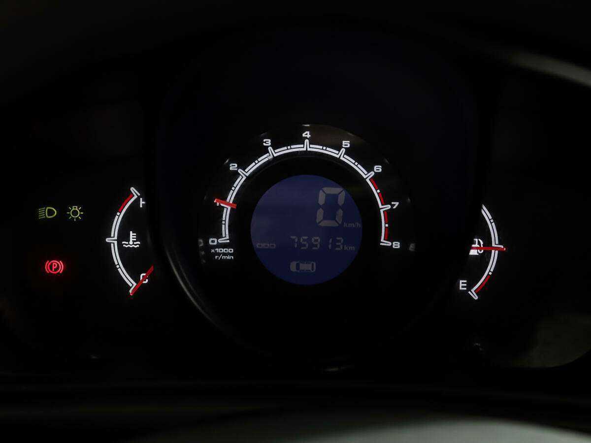 Б/У Лифан Икс60 2013 года. Фото: #13