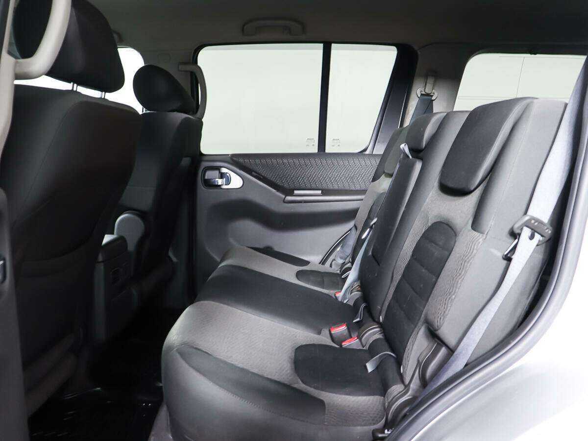 Б/У Ниссан Патфайндер 2012 года. Фото: #9