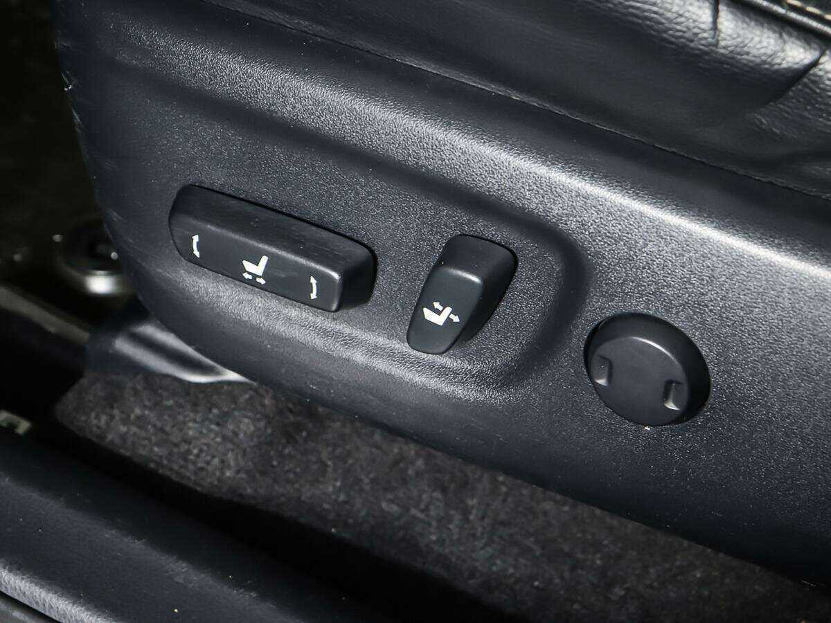 Б/У Тойота Рав4 2014 года. Фото: #16