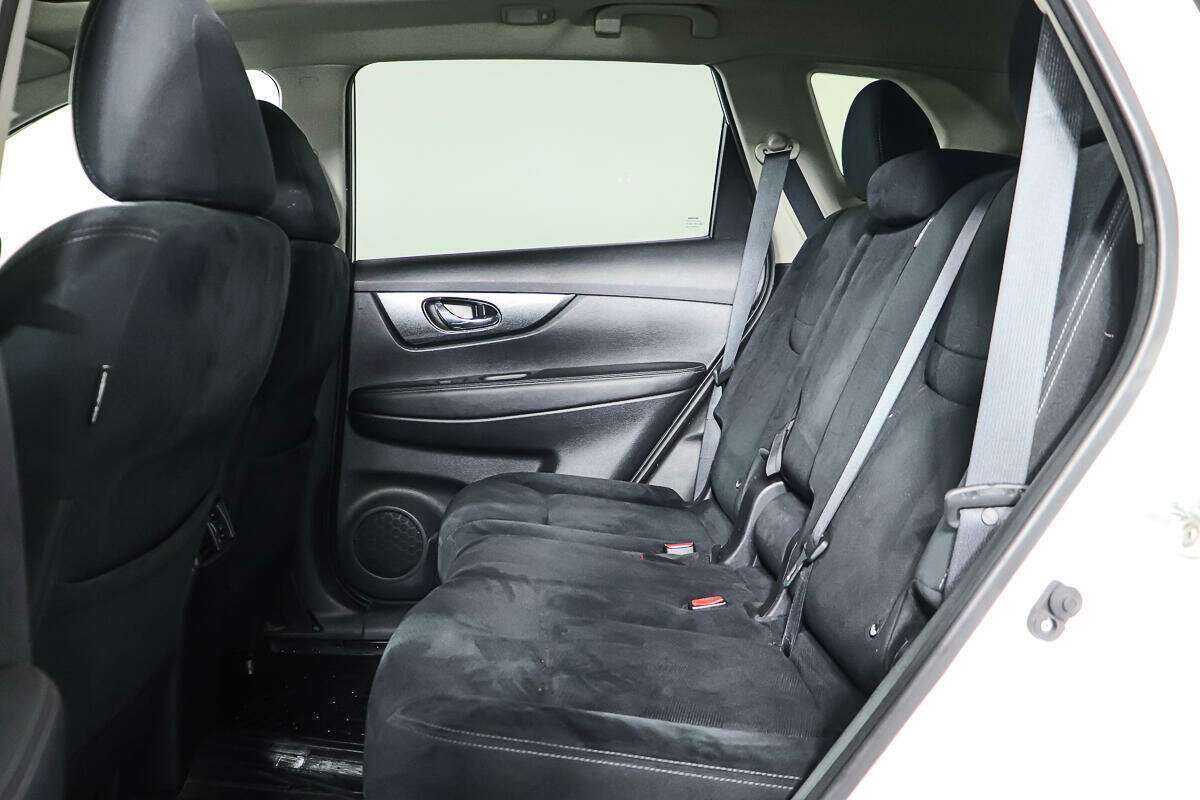 Б/У Ниссан Икс-Трейл 2015 года. Фото: #10