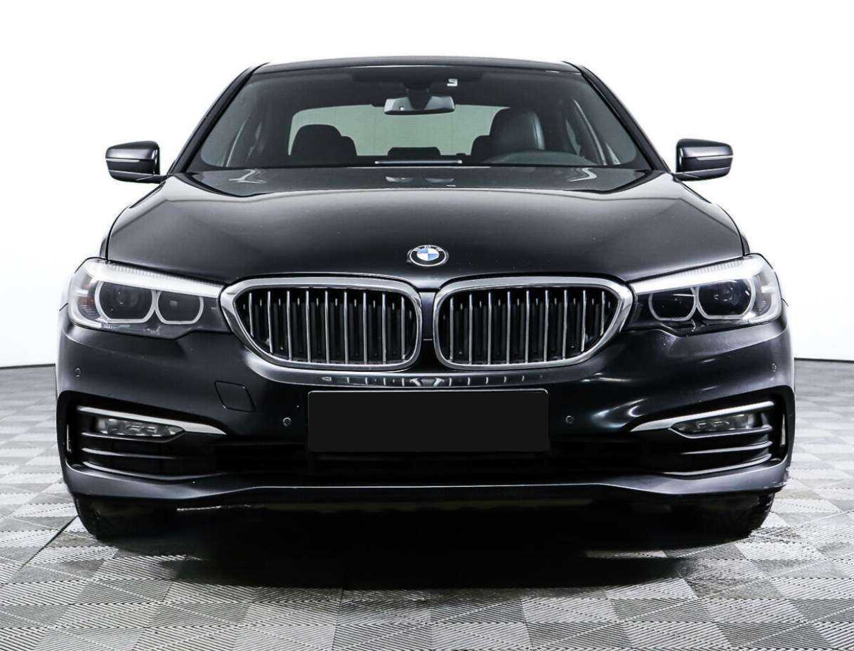 BMW 5 серии 2017 года с пробегом. Фото: #1
