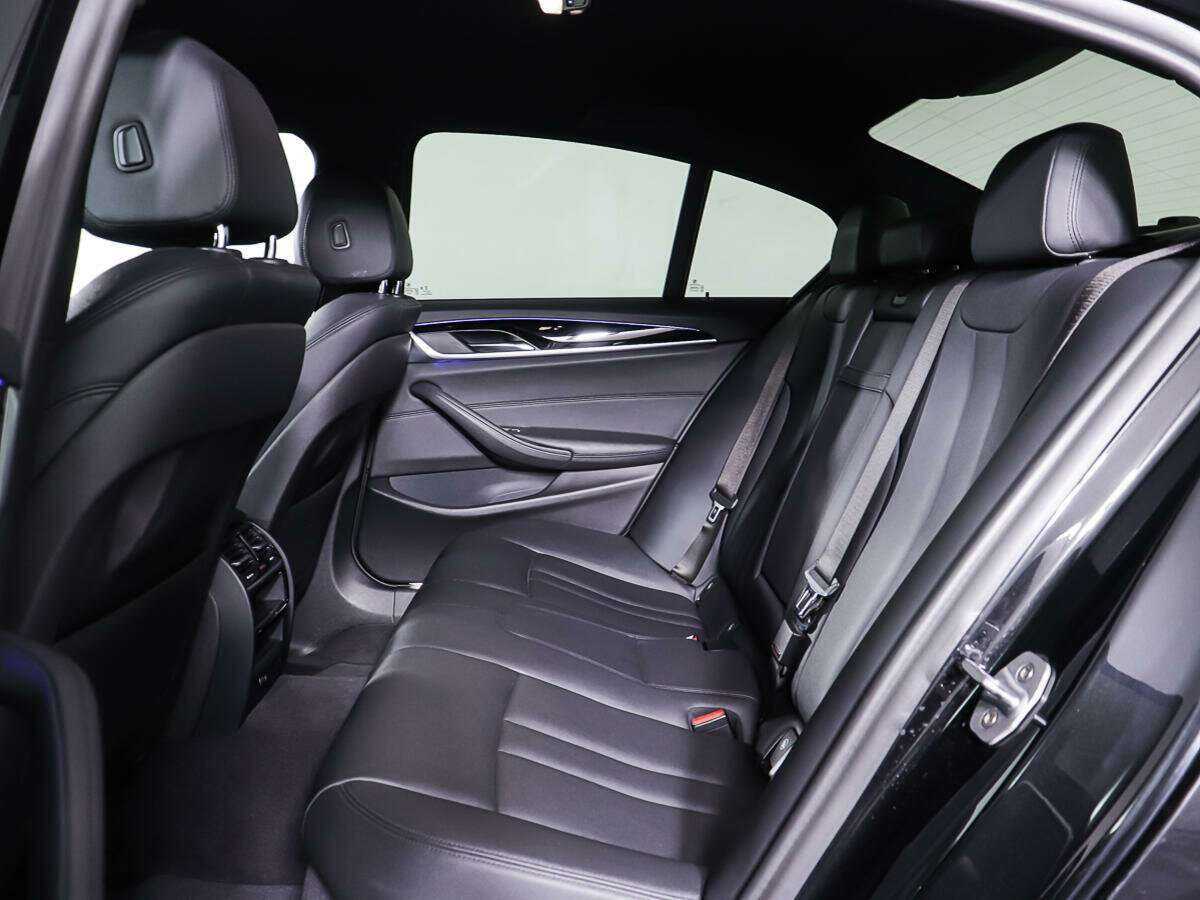 BMW 5 серии 2017 года с пробегом. Фото: #11