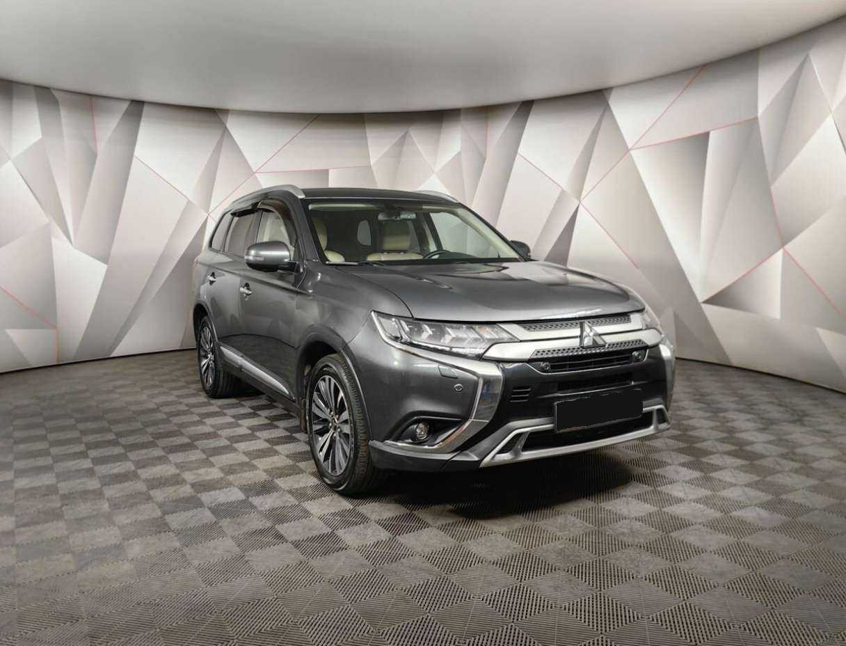 Mitsubishi Outlander 2019 года с пробегом. Фото: #2
