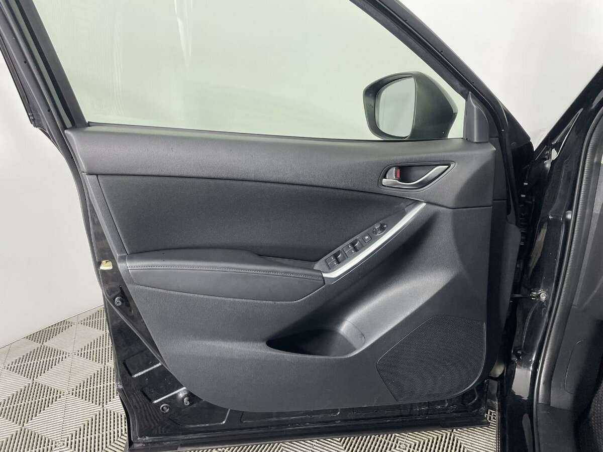 Б/У Мазда Ц-Икс-5 2015 года. Фото: #7