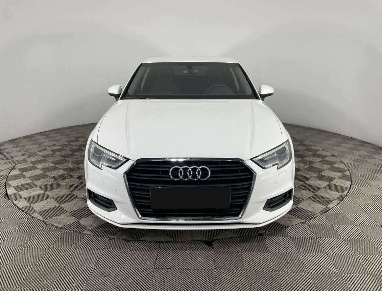 Audi A3 2018 года с пробегом. Фото: #1