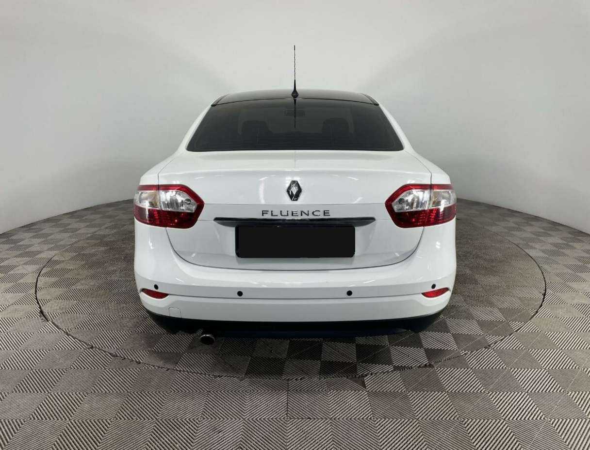 Renault Fluence 2015 года с пробегом. Фото: #2