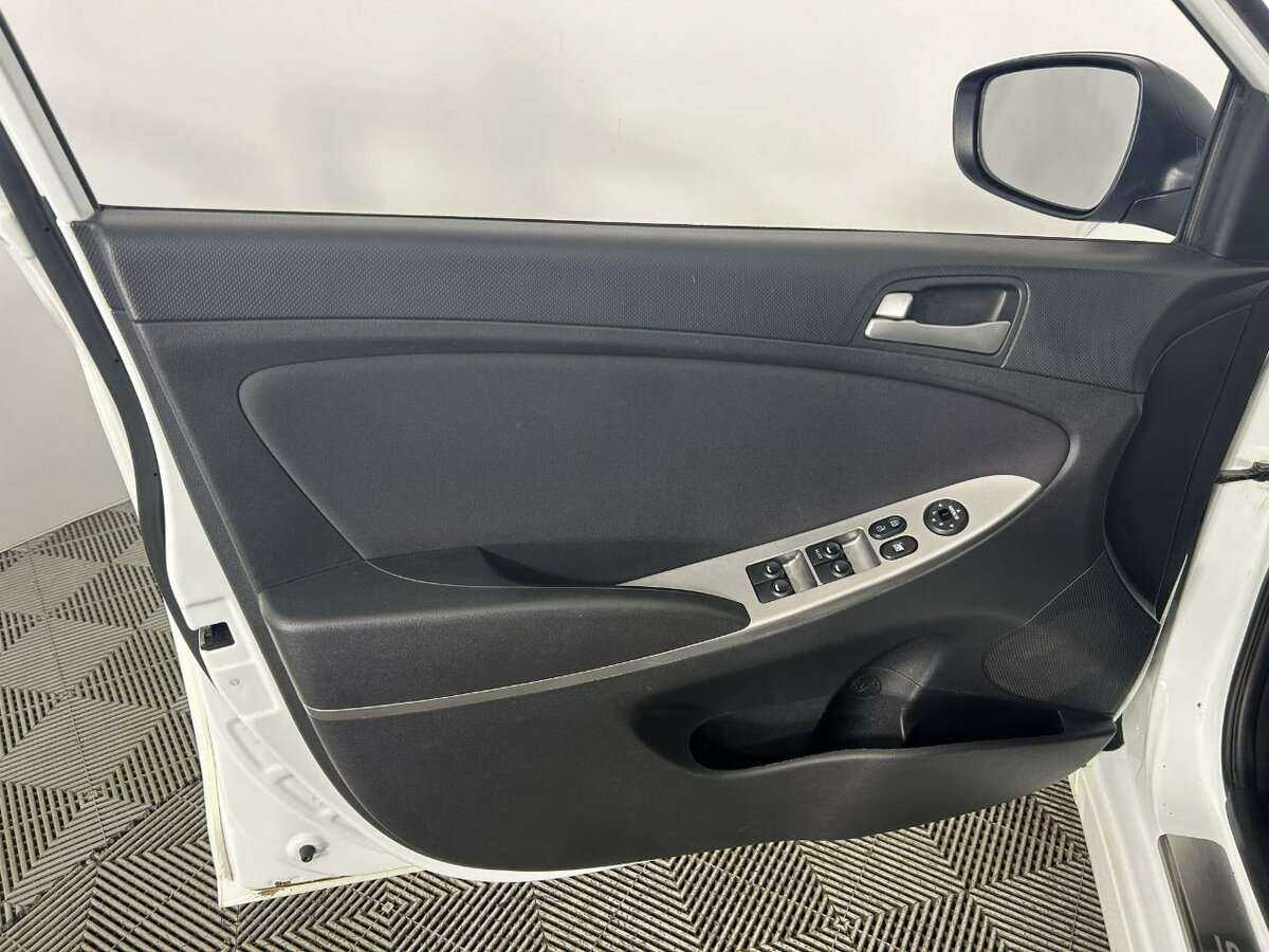 Б/У Хендай Солярис 2015 года. Фото: #7