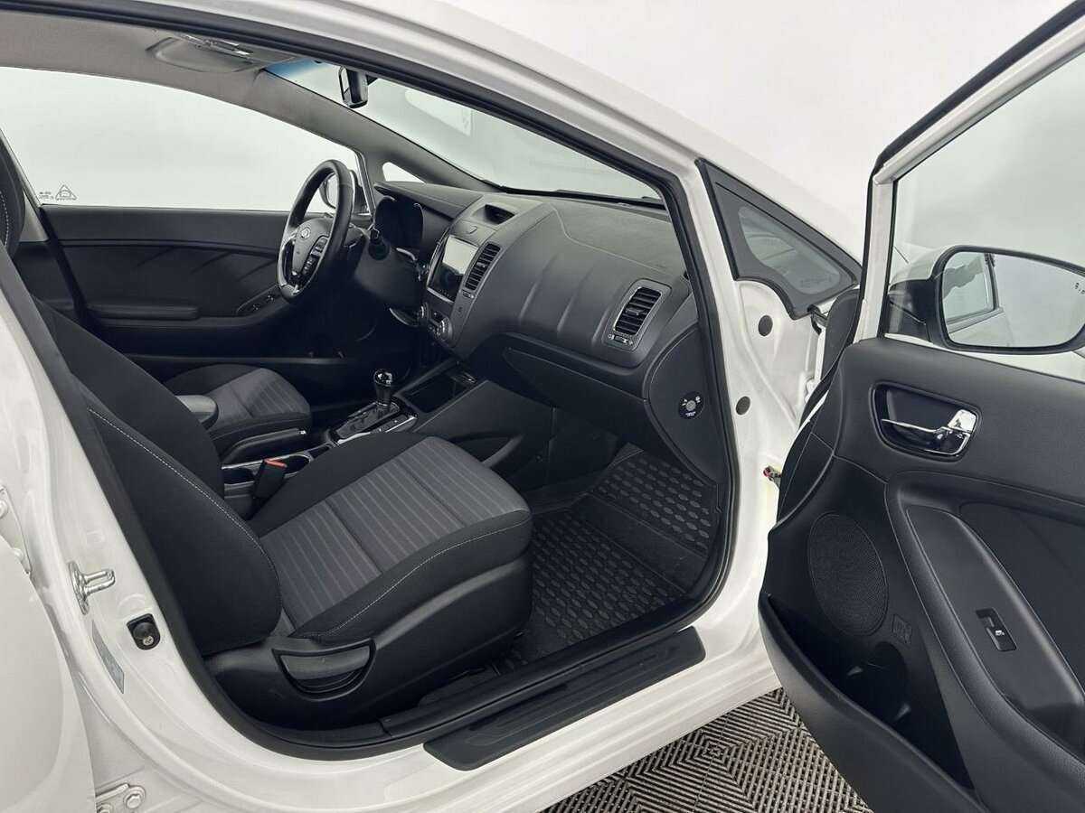 Б/У Киа Церато 2018 года. Фото: #13