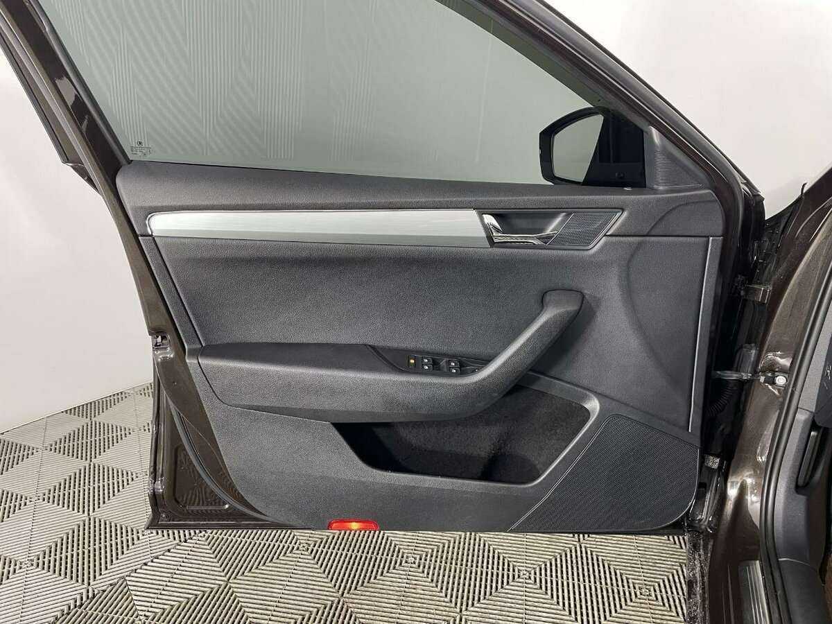 Б/У Шкода Суперб 2016 года. Фото: #6