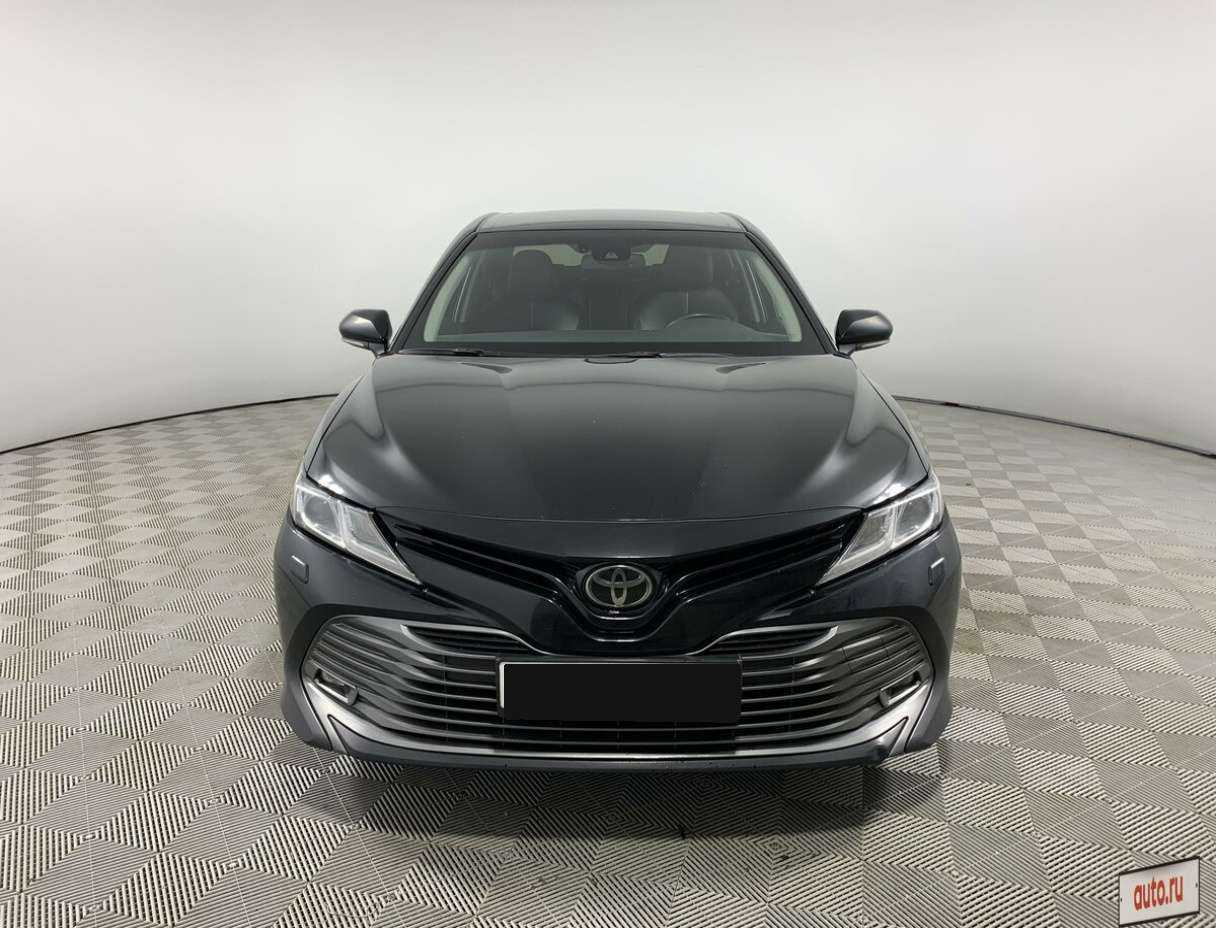 Toyota Camry 2019 года с пробегом. Фото: #1