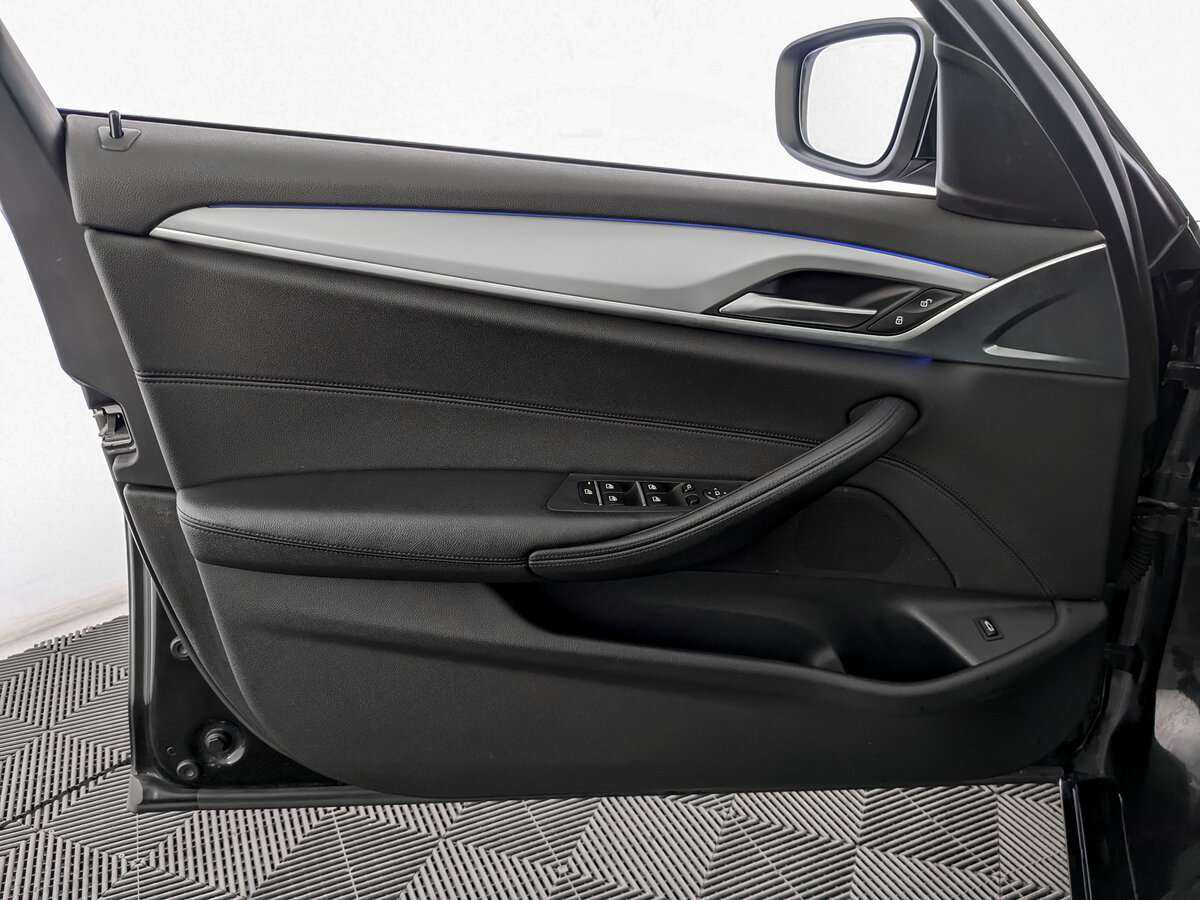 BMW 5 серии 2018 года с пробегом. Фото: #14