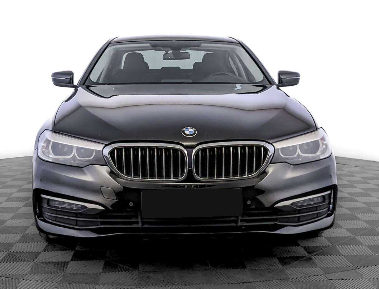 BMW 5 серии 2018 года с пробегом. Фото: #1