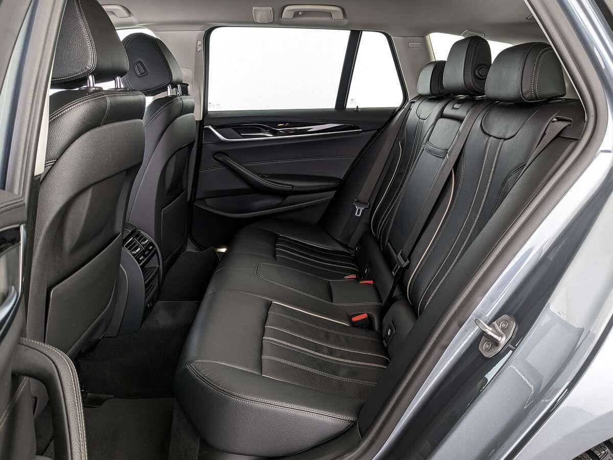 BMW 5 серии 2019 года с пробегом. Фото: #12