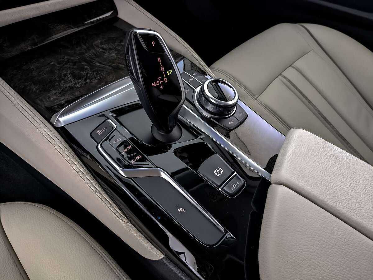 BMW 5 серии 2017 года с пробегом. Фото: #21