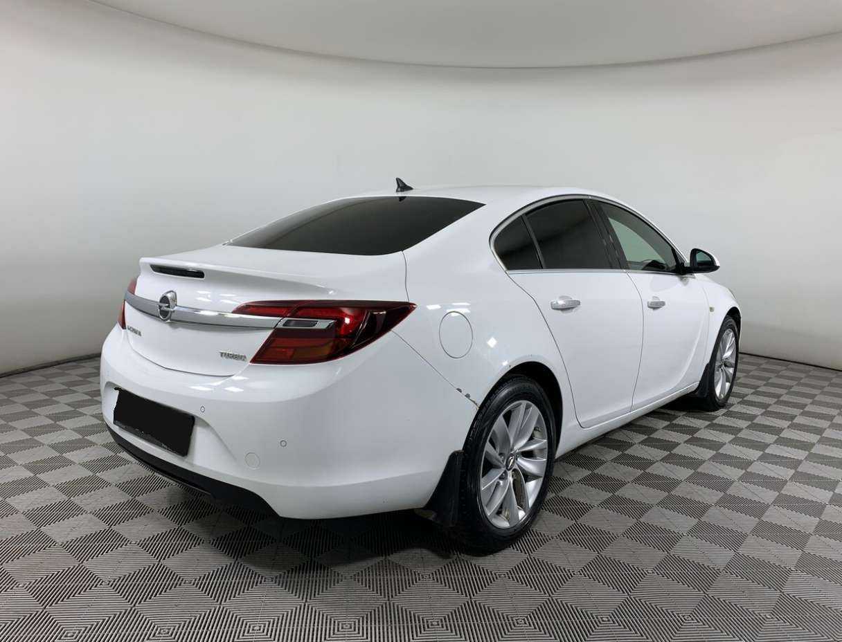 Б/У Опель Инсигния 2014 года. Фото: #3