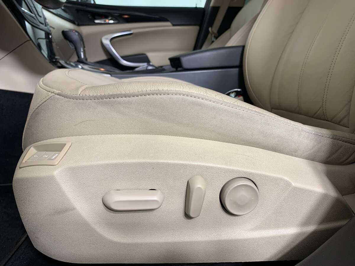 Б/У Опель Инсигния 2014 года. Фото: #12