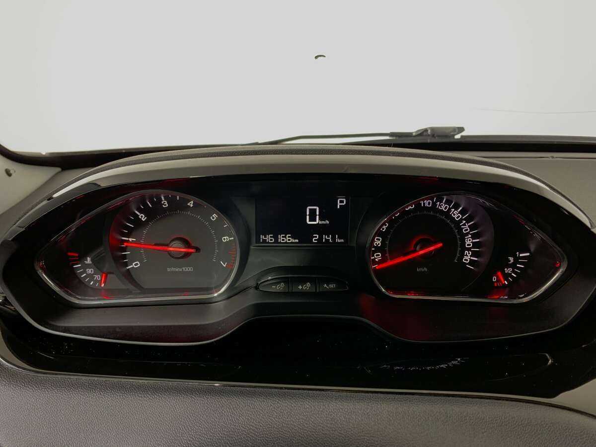 Б/У Пежо 208 2013 года. Фото: #11