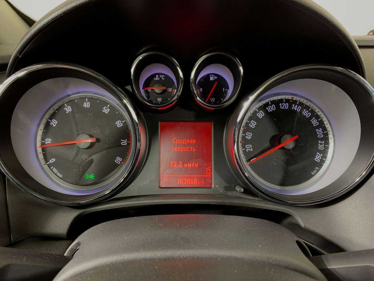 Б/У Опель Астра 2012 года. Фото: #9