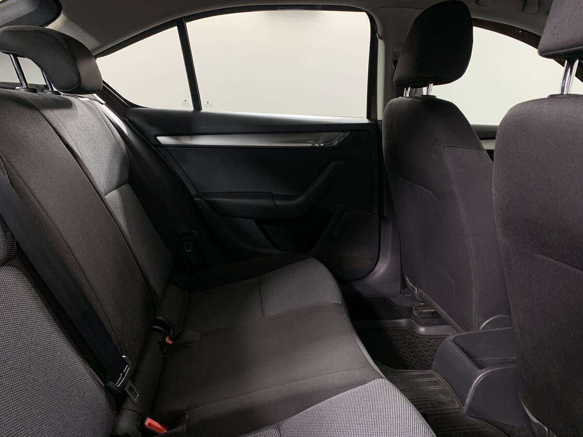 Б/У Шкода Октавия 2014 года. Фото: #14