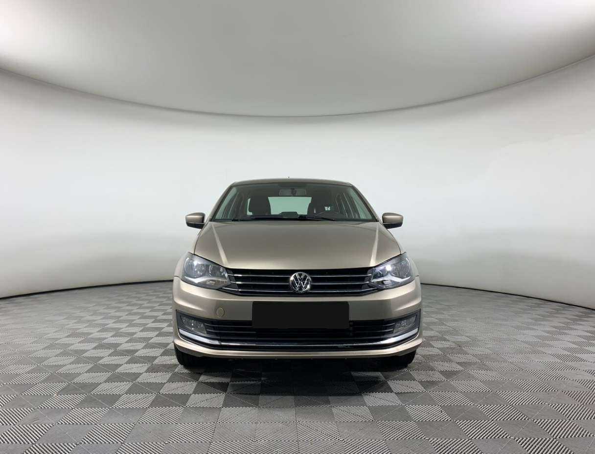 Б/У Фольксваген Поло 2015 года. Фото: #1