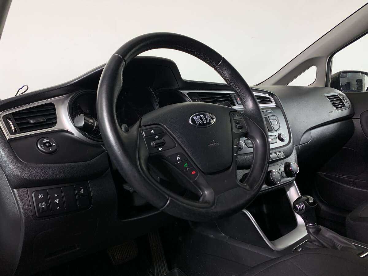 Б/У Киа Сид 2017 года. Фото: #8