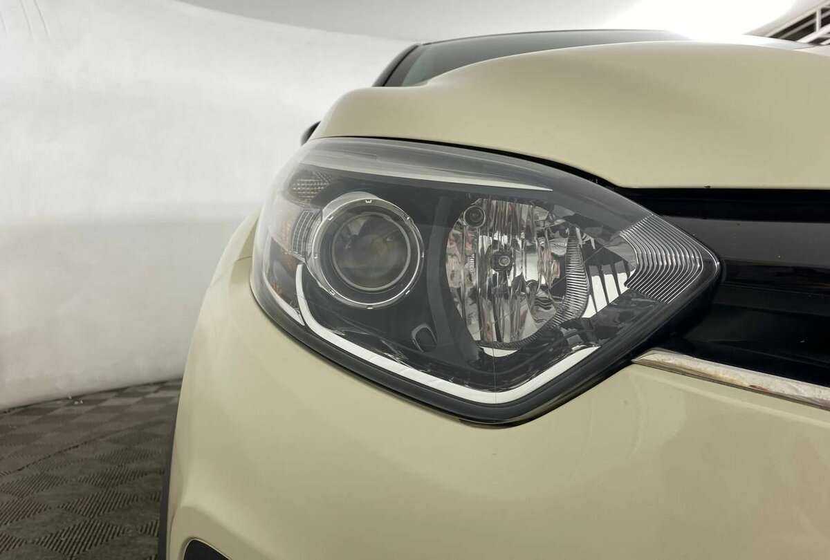 Б/У Рено Каптюр 2019 года. Фото: #12