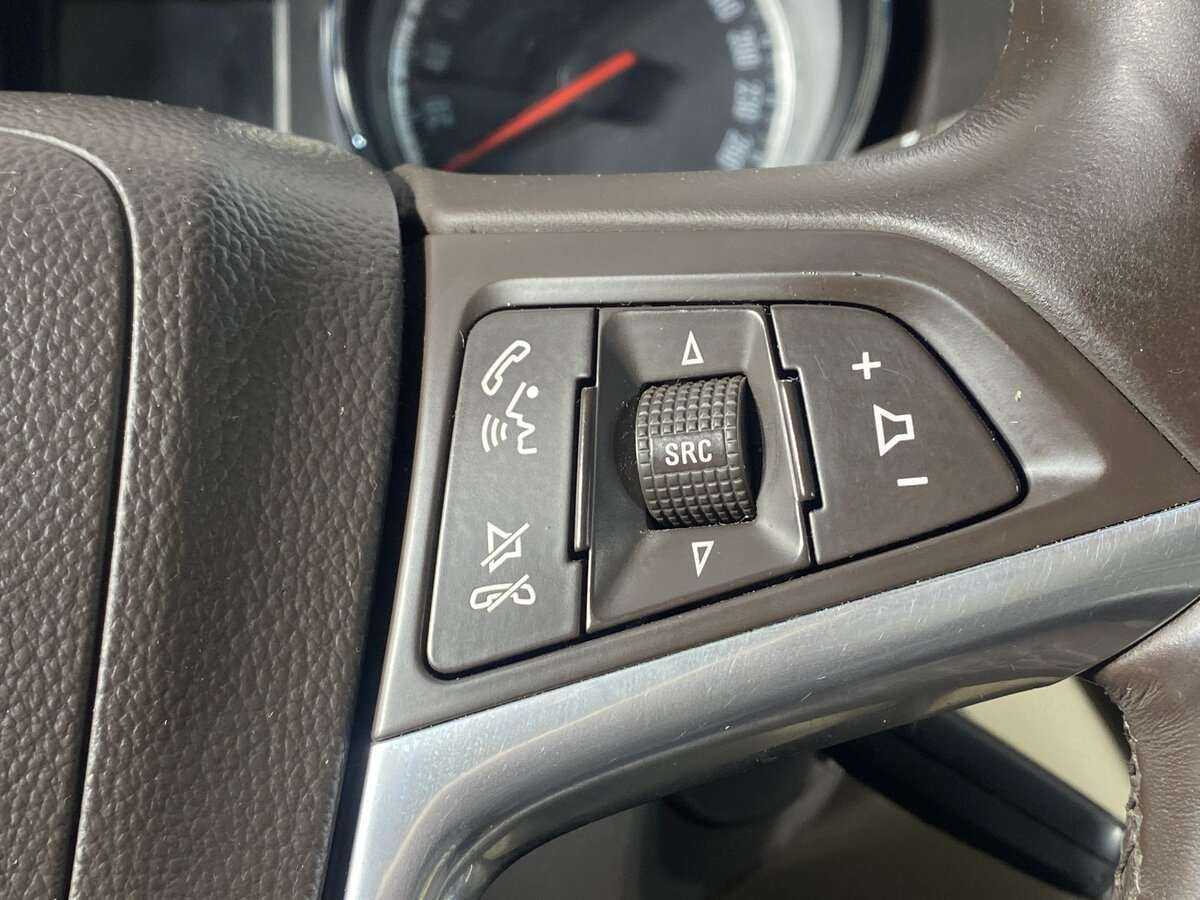 Б/У Опель Инсигния 2013 года. Фото: #12