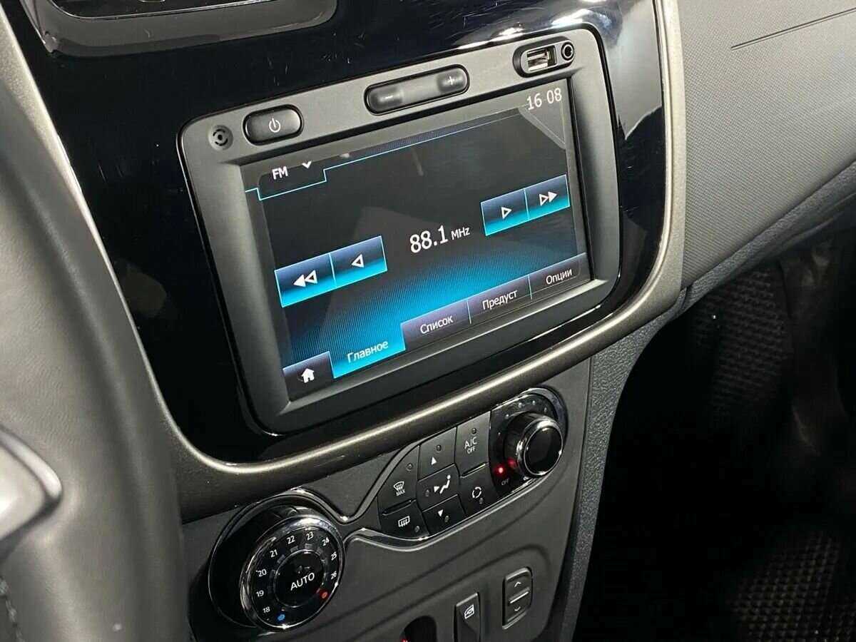 Б/У Рено Сандеро 2021 года. Фото: #16