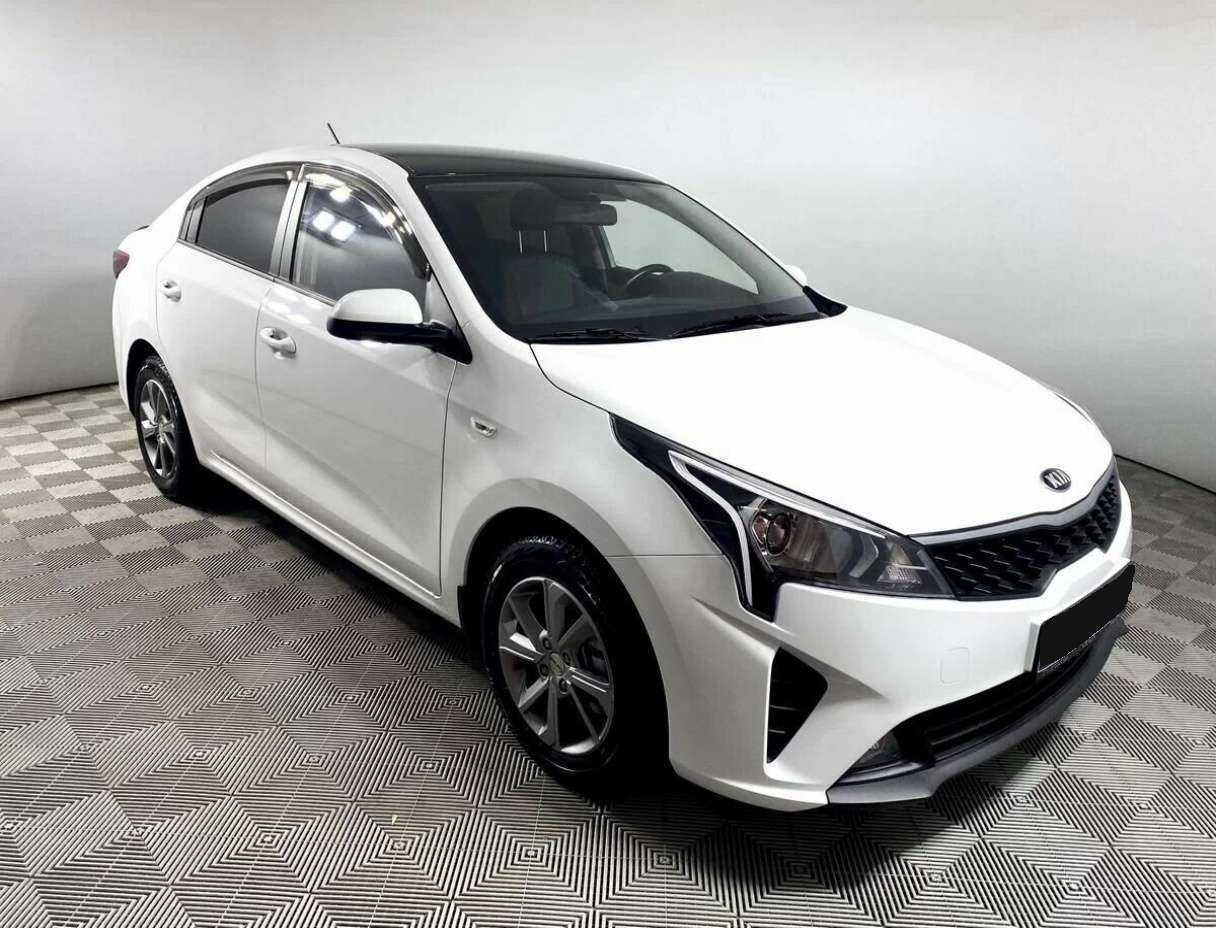 Б/У Киа Рио 2021 года. Фото: #1