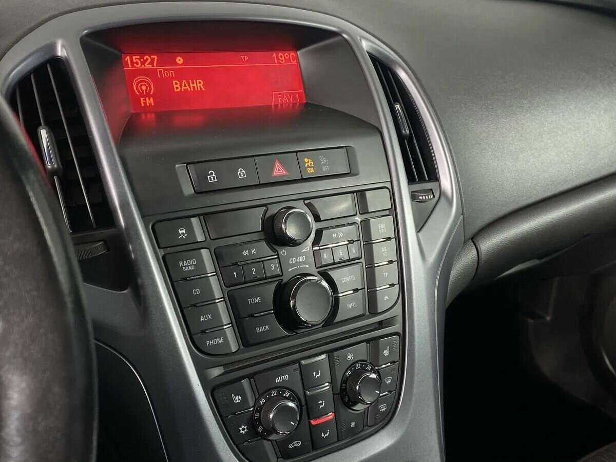 Б/У Опель Астра 2012 года. Фото: #12