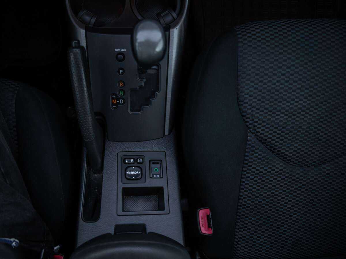 Б/У Тойота Рав4 2012 года. Фото: #13