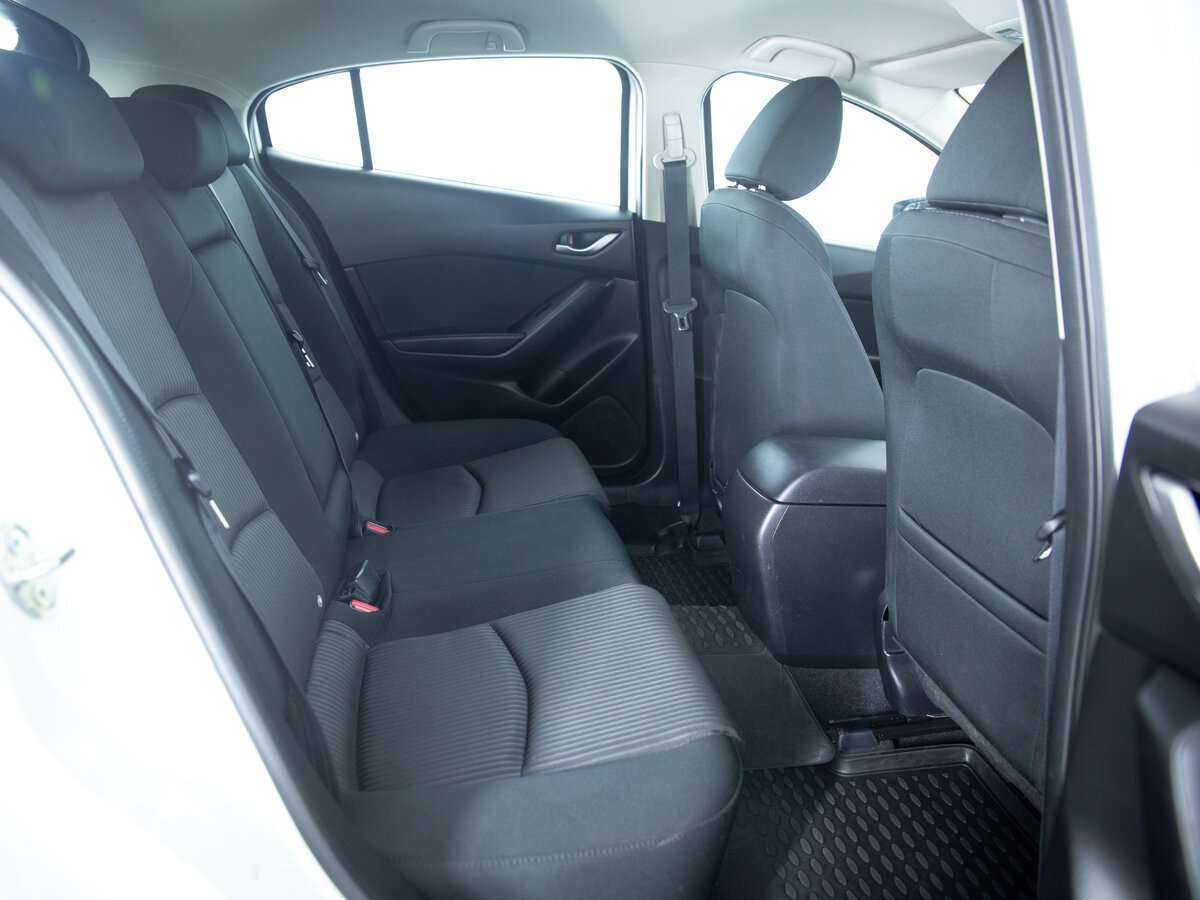 Б/У Мазда 3 2014 года. Фото: #18