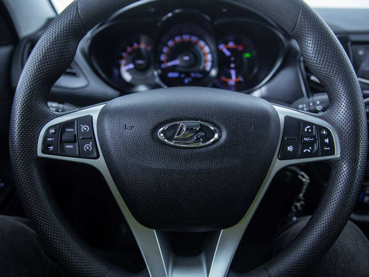 Б/У Лада (ВАЗ) Веста 2018 года. Фото: #8