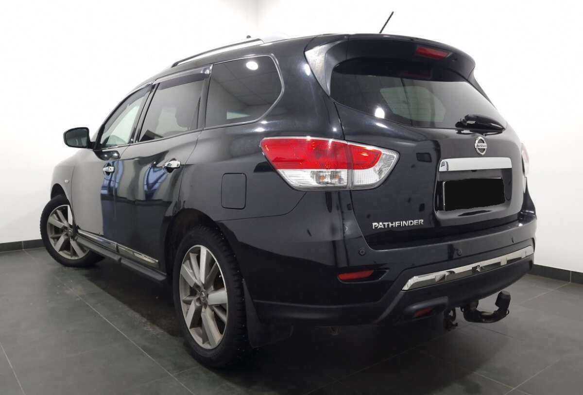 Б/У Ниссан Патфайндер 2014 года. Фото: #3