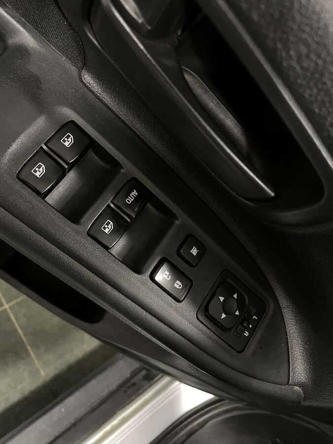 Б/У Митсубиши Оутлэндер 2016 года. Фото: #11