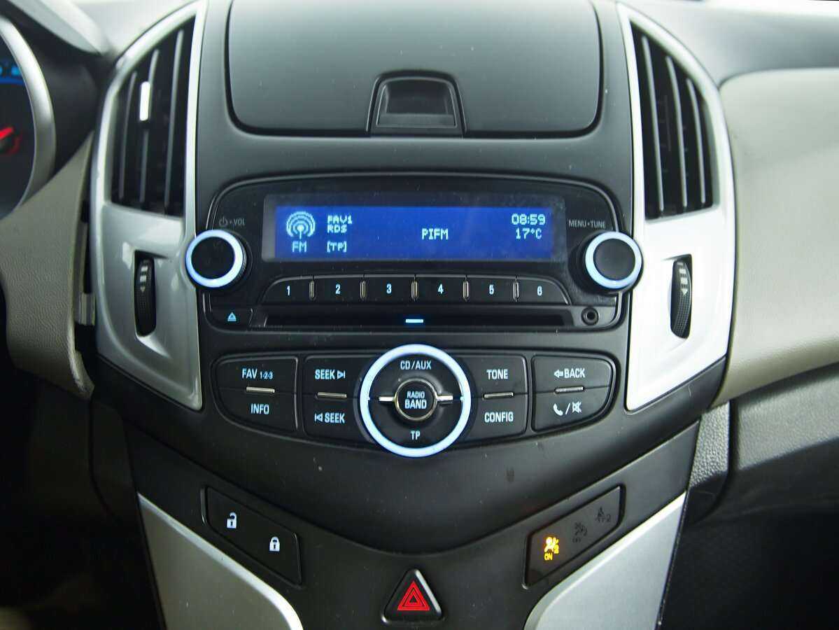 Б/У Шевроле Круз 2013 года. Фото: #15