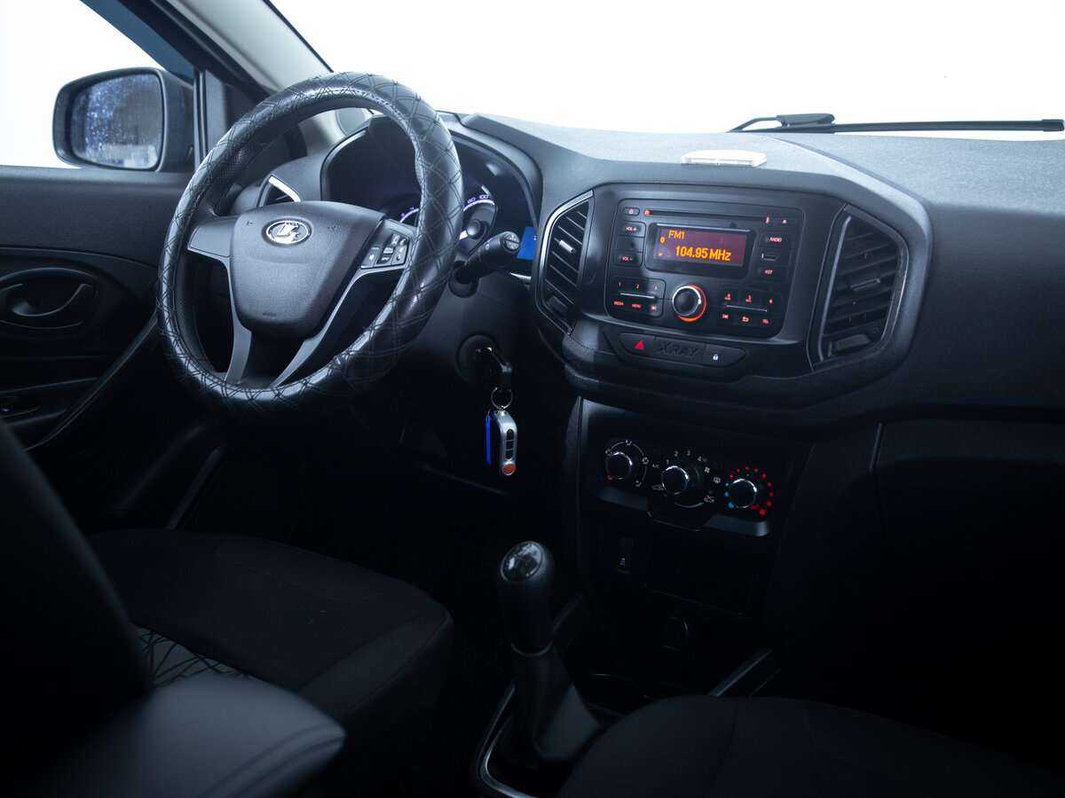 Б/У Лада (ВАЗ) ИКСРЭЙ 2017 года. Фото: #11