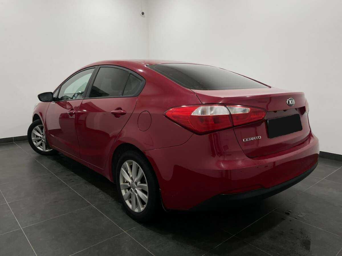 Б/У Киа Церато 2013 года. Фото: #2