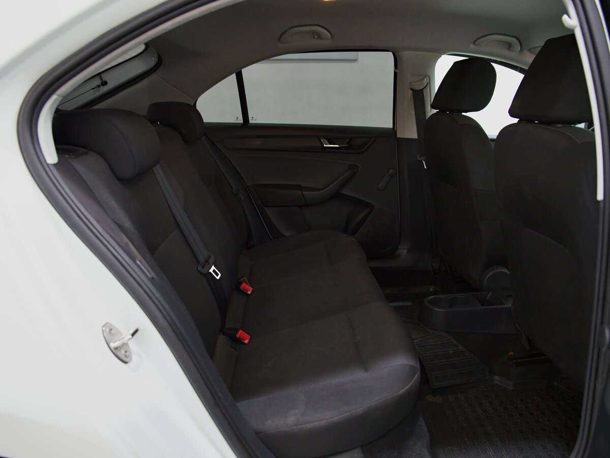 Б/У Шкода Рапид 2018 года. Фото: #8