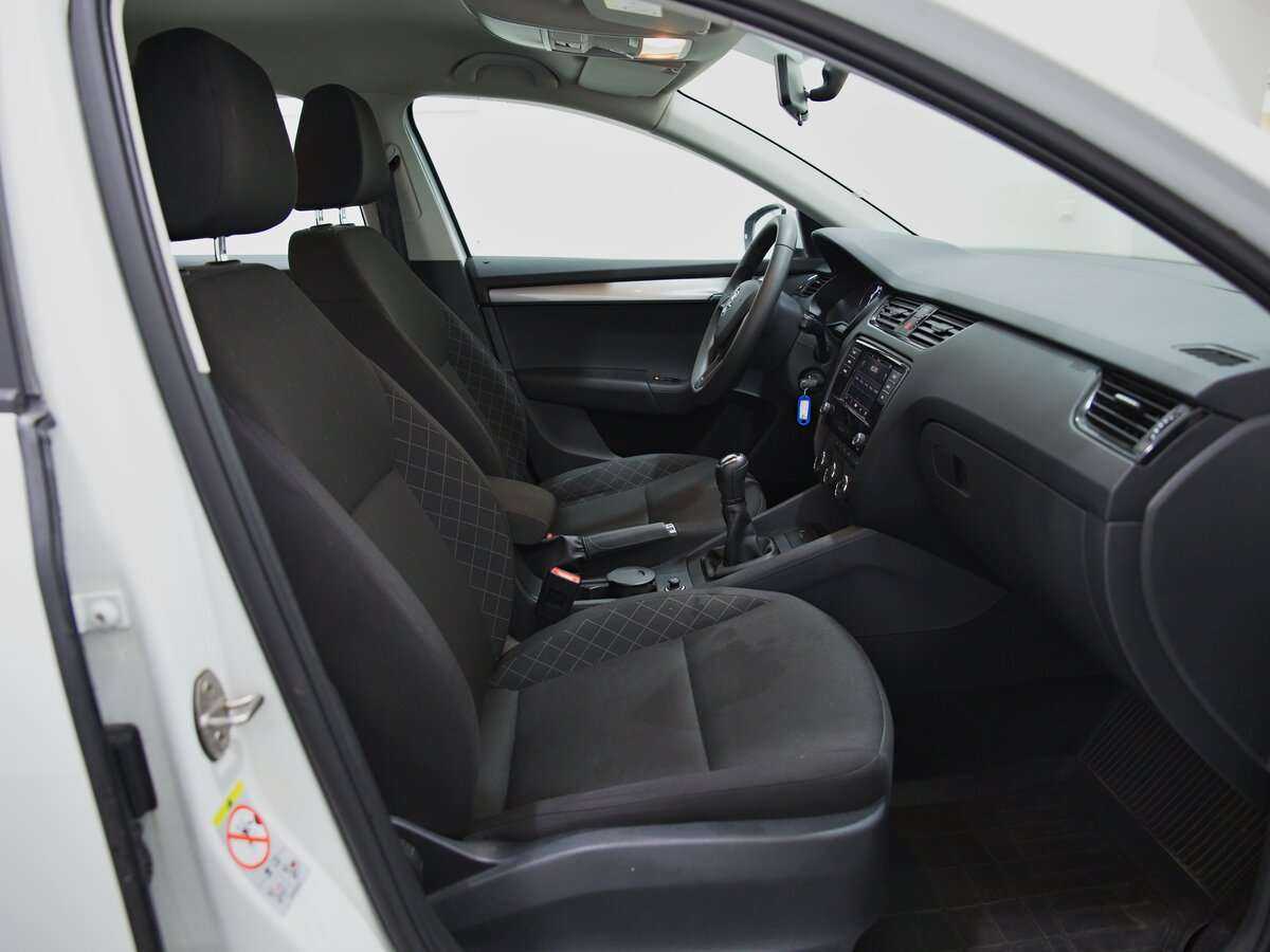 Б/У Шкода Октавия 2019 года. Фото: #5